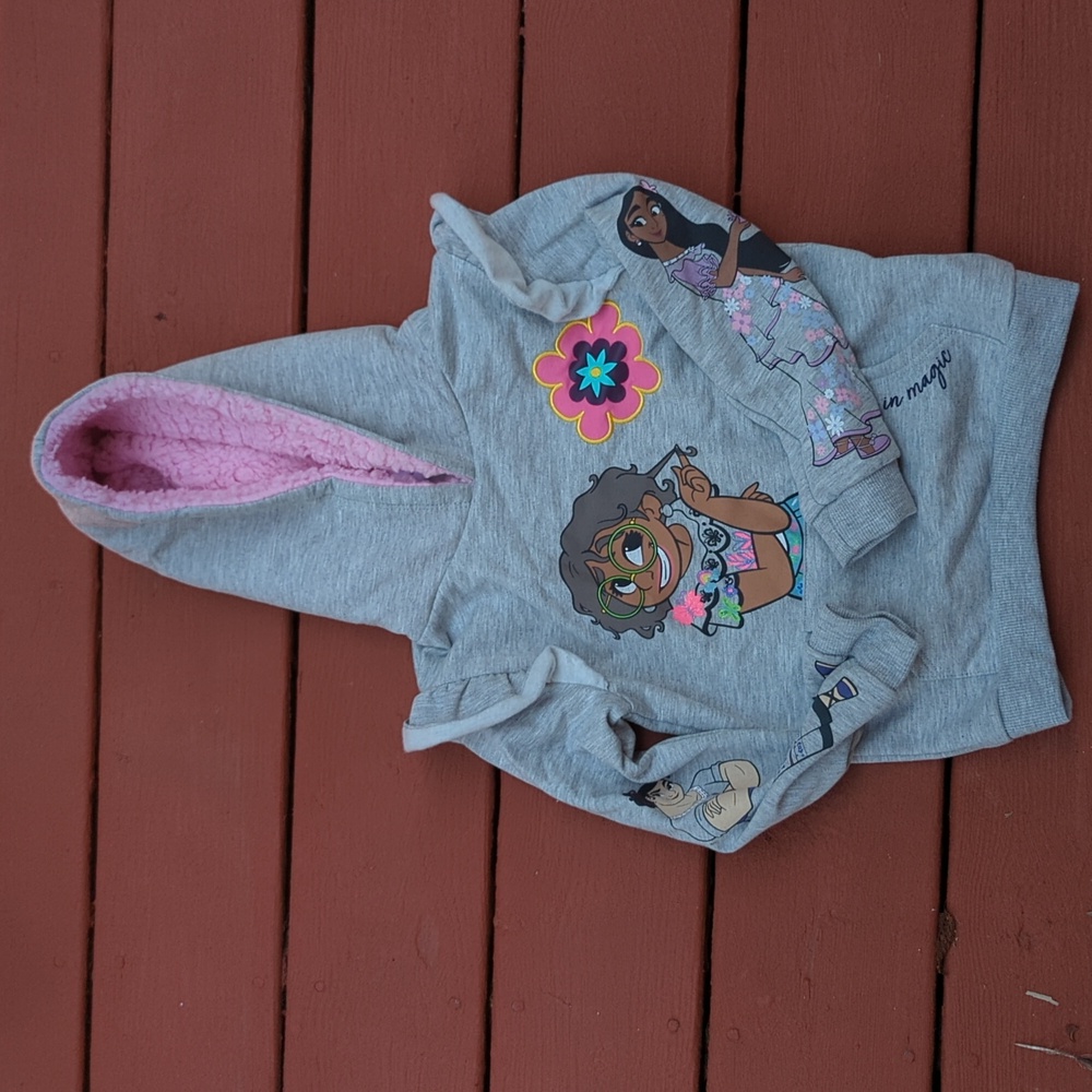 NWT Encanto Hoodie Size 5/6 Pink Fuzzy Inside